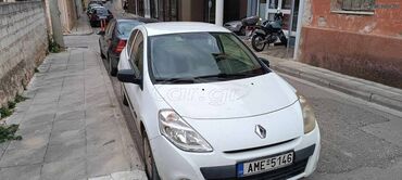 Transport: Renault Clio: 1.5 l | 2011 year | 283000 km. Hatchback