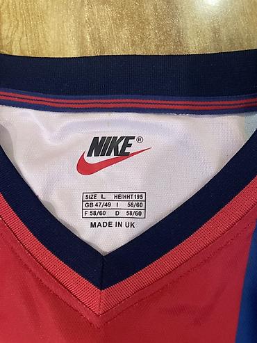 5860: Коллекционная футбольная футболка Nike Team Sports FC Barcelona — 5