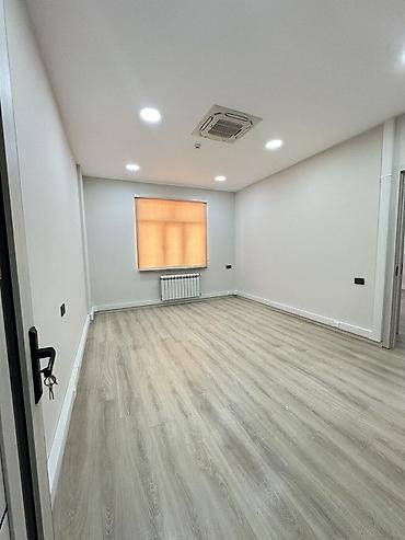 qelebe kruqu: İcarəyə verilir 9 otaqlı ofis 476 m², İnşaatçılar m. Daha 7 şəklə bax — 7