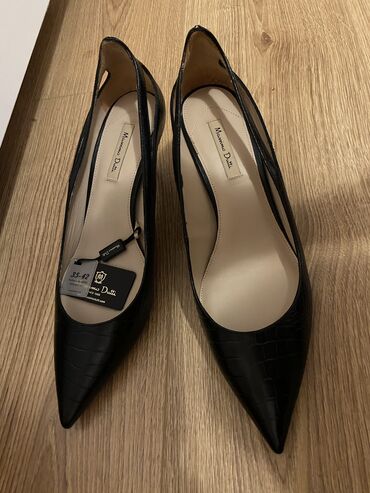 Salonke: Salonke, Massimo Dutti, 39 — 9