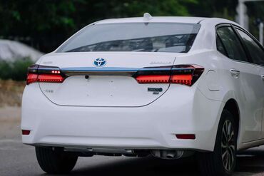 Toyota: Toyota Corolla: 2019 г., 1.8 л, Механика, Гибрид, Минивэн — 8