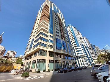 otel baki: 4 otaqlı, Yeni tikili, 240 kv. m — 2