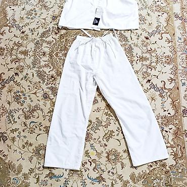 karate ucun kimono: Karate kimonosu, 2/150sm ölçü, Ləkəsi söküyü yoxdur, səliqəli işlənib — 2