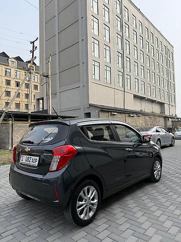 Chevrolet: Chevrolet Spark: 2019 г., 1 л, Автомат, Бензин, Хэтчбэк — 4