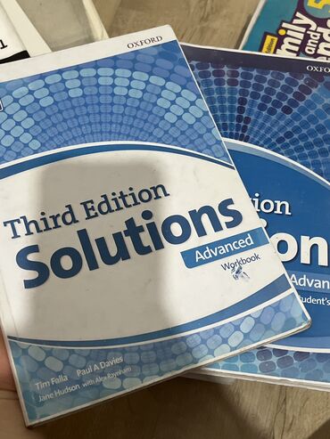 Другие учебники: Книги по англискому solution third edition рабочая тетрадь и книга at lalafo.kg Другие учебники: Книги по англискому solution third edition рабочая тетрадь и книга