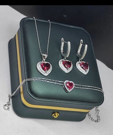 Seplər: Gümüş sep klonla 925 prob qiymət 35 manatdan baslayir.başqa hərflər də — 9