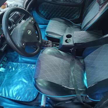 Opel: Opel Astra Caravan (şunur kuzov) Xüsusiyyətlər: - Kuzov — 6