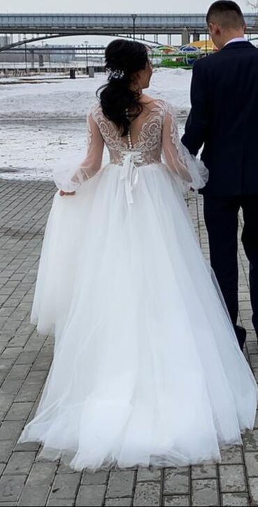 Свадебные платья: Свадебное платье, M, Со шлейфом, А-силуэт, Россия, Камни Swarovski, Б/у — 14