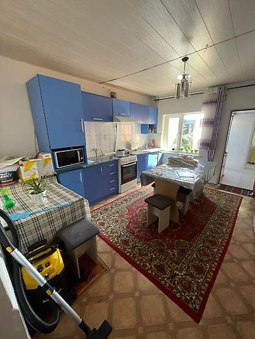 Продажа полдома: ‼️ ПРОДАЁТСЯ ПОЛОВИНА ДОМА В КАРА-БАЛТЕ 📍 г. Кара-Балта, ул — 7