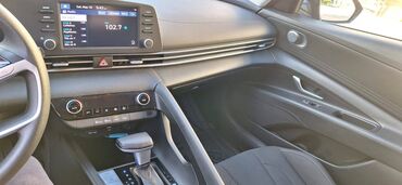 Hyundai: Hyundai Elantra: 2 l | 2021 il Sedan