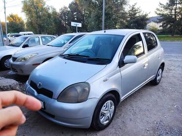 Toyota: Toyota Vitz: 2001 г., 0.9 л, Робот, Бензин