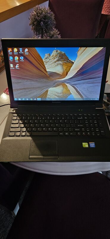 mali laptopovi: Lap top Lenovo b590,model 20206,polovan,koriscen,ispravan,uz njega ide