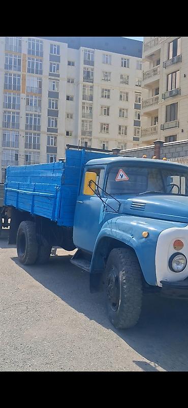 ЗИЛ: Грузовой бортовой автомобиль ЗИЛ, синего цвета. - Тип кузова — 1