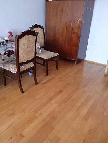 2 otaqlı kohnə tikili: Kirayə üçün 2 otaqlı mənzil - Planlanma: ayrı mətbəx, geniş dəhliz, 2 — 4