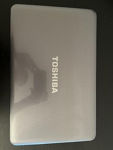 Toshiba Satellite noutbuku - Ekran: təxminən 15.6" LED, parlaq örtük