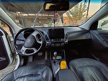 Hyundai: Hyundai ix35: 2 l | 2010 il Krossover — 21