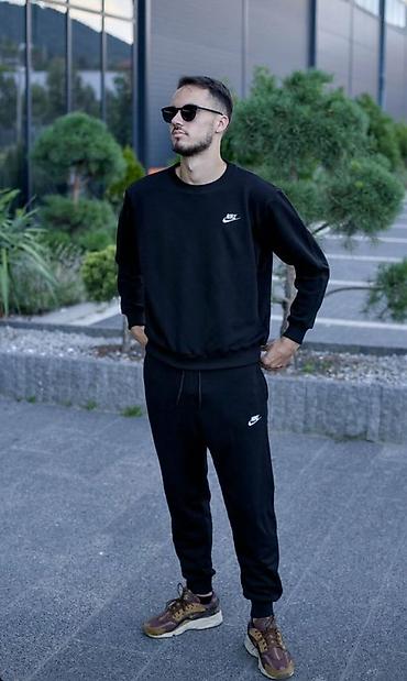 Muske M L XL XXL
2800din Komad 
2400din na seriju
Vezen znak
Crne
🔴