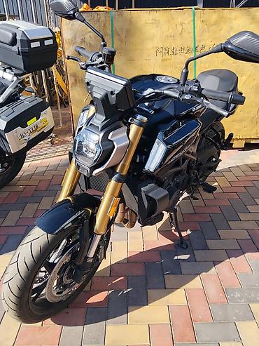 qj motor: Мотоцикл QJMotor SRK (уличный нейкед) Особенности и оснащение: - — 1
