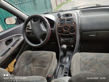 Mitsubishi: Mitsubishi Carisma: 1997 г., 1.6 л, Автомат, Бензин, Хэтчбэк