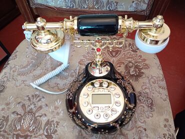 тумба для телефона: Salam yenidir qutusu ilə birgə. defektsizdir. ev telefonu və ya dekor