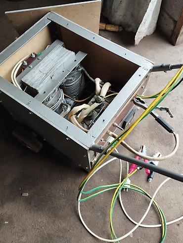 avatr 12: 1) Пуско-зарядное устройство на 220v. Выход - 12, 24 вольт. 15000 с — 8