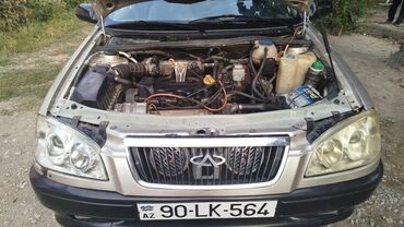 Chery: Model: Chery Amulet (A15) Kuzov: sedan, gümüşü rəng Sükan: solda — 6