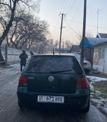 Транспорт: Volkswagen Golf: 2002 г., 1.6 л, Автомат, Бензин, Хэтчбэк