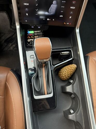 Ssangyong: Ssangyong : 2023 г., 1.5 л, Бензин, Кроссовер — 14