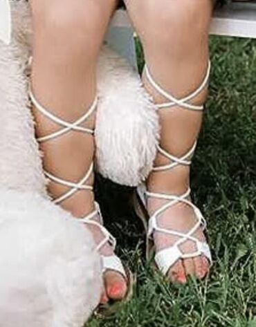 havajske haljine: Sandals, Primark