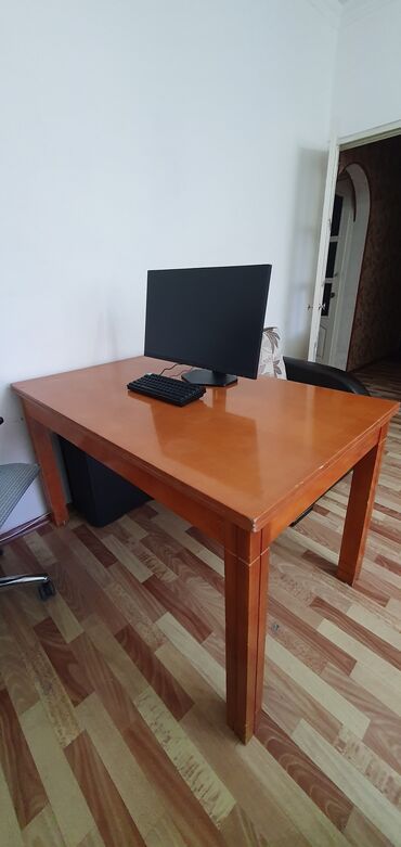 бу кухонные мебели: Кухонный стол, Б/у, Прямоугольный, Нераскладной