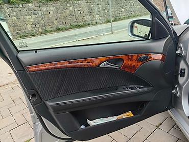 Mercedes-Benz: Mercedes-Benz E 220 CDI, limuzina, srebrna metalik. Ključne — 14