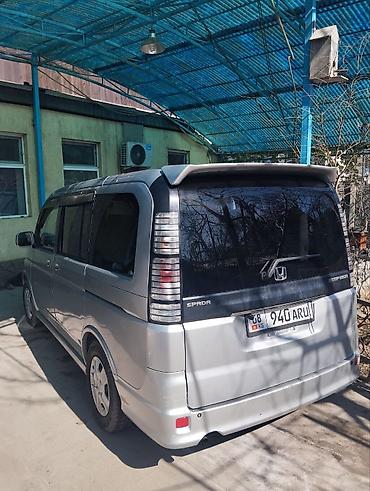 на спада: Honda Stepwgn: 2005 г., 2 л, Автомат, Бензин, Минивэн — 4