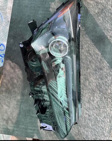 Передние фары: Передняя правая фара Lexus 2017 г., Новый