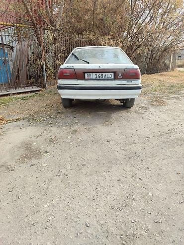 машину прикурить: Mazda 626: 1989 г., 2 л, Бензин, Лифтбек — 4