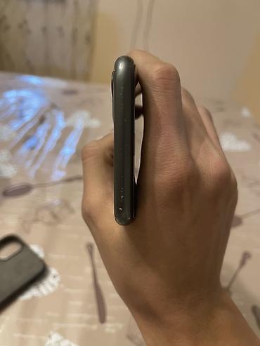 Apple iPhone: IPhone 11, 64 GB, Qara, Face ID — 7