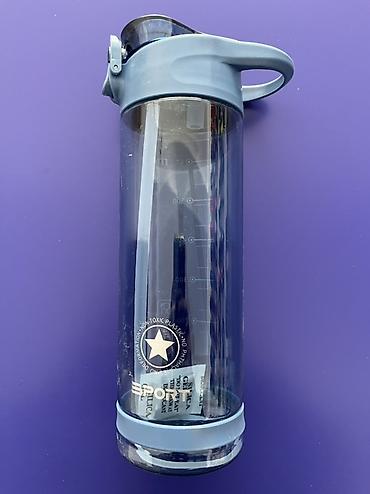 icki: Sport su qabı – pipetkali, ölçü şkallı, qapağı düymə ilə açılan. - — 2
