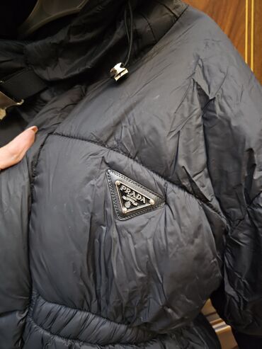 Верхняя одежда: Продаю верхнюю одежду на девочку от 7-9 лет одежда новая или в — 12