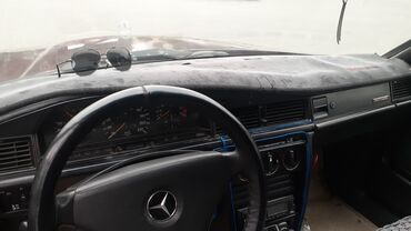 Mercedes-Benz: Mercedes-Benz 190 (W201): 2 l | 1992 il Sedan — 3