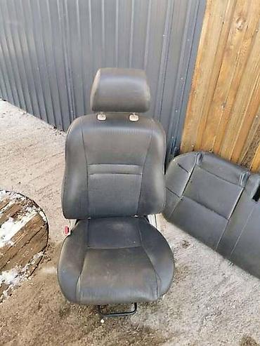 ponuda za prevoz robe: SEDIŠTE ZA TOYOTA AVENSIS OD 2009. DO 2015. GOD. | Velika ponuda — 1