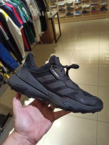 кроссовки реебок: Оригинальные кроссовки Adidas Terrex 
размеры 40.5,41
летние