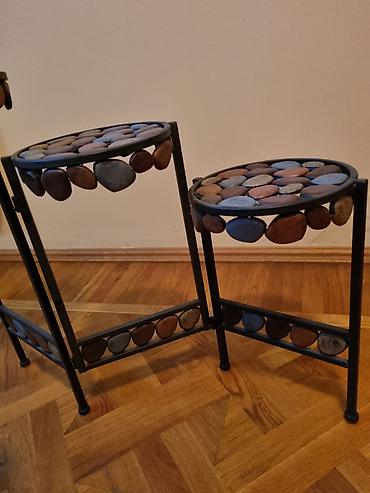 мини подставка: Продаю подставку для цветов новаясделана из металла, высота — 4