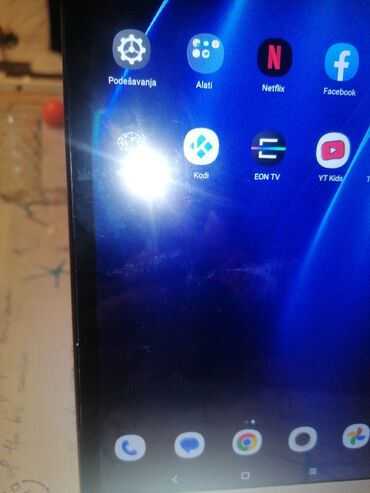 Tableti: Android tableti – više komada - Ekran oko 8 inča (klasičan 16:10 — 12