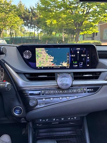 lexus ct: Lexus ES: 2019 г., 2.5 л, Гибрид — 3
