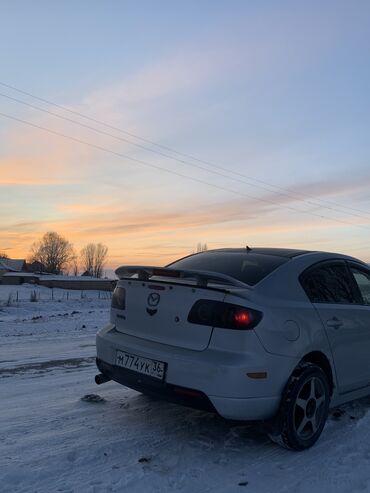 Mazda: Mazda 3: 2005 г., 2 л, Механика, Бензин, Седан