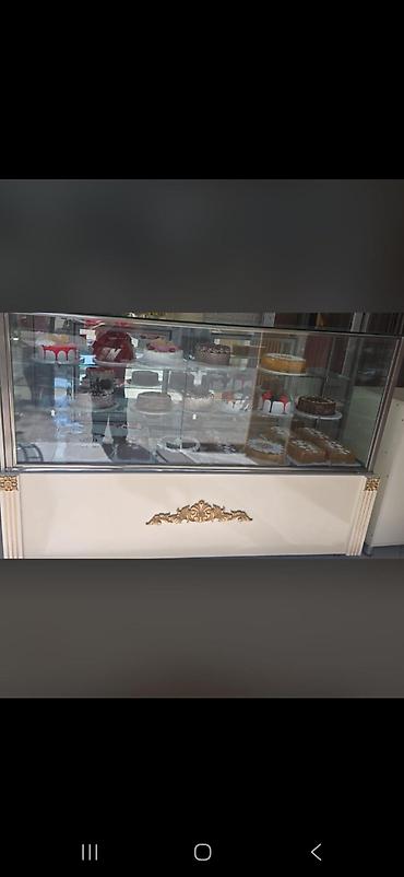 bar vitrini: Şirniyyat/şirniyyat mağazaları üçün soyuducu vitrin - Önü tam şüşəli — 1