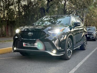 Toyota Highlander: 2021 г., 3.5 л, Автомат, Бензин, Внедорожник