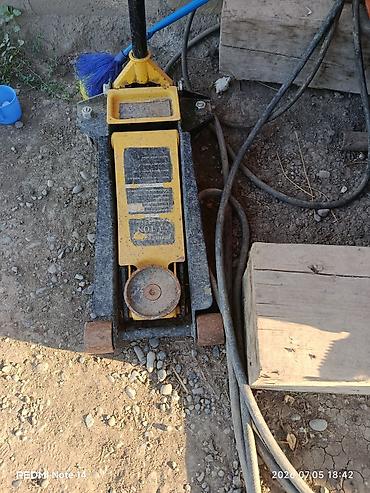 islenmis kompressor satisi: Avtoşin servisi üçün avadanlıqlar paketi Tərkib: - Şin söküb-taxma — 4