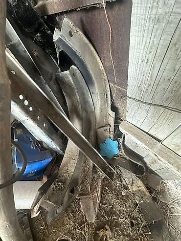 5 115: Адблю бак Volvo в сборе. Алюминевый бак с заливной горловиной и — 5