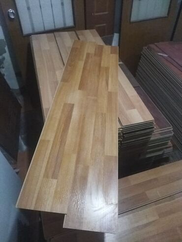 Soyuducular: Laminat, Sinif - 33, 8 mm, Ünvandan götürmə, Zəmanətsiz, Kredit yoxdur