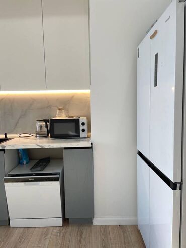 Долгосрочная аренда квартир: 2 комнаты, Риэлтор, Без подселения, С мебелью полностью — 13